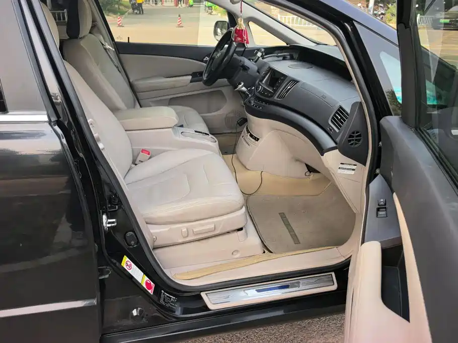 BYD e6 — миниатюра 8