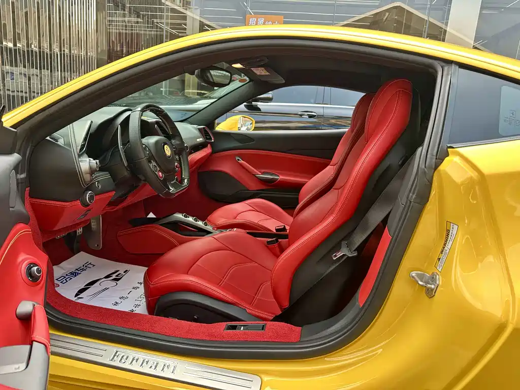 Ferrari 488 — миниатюра 3
