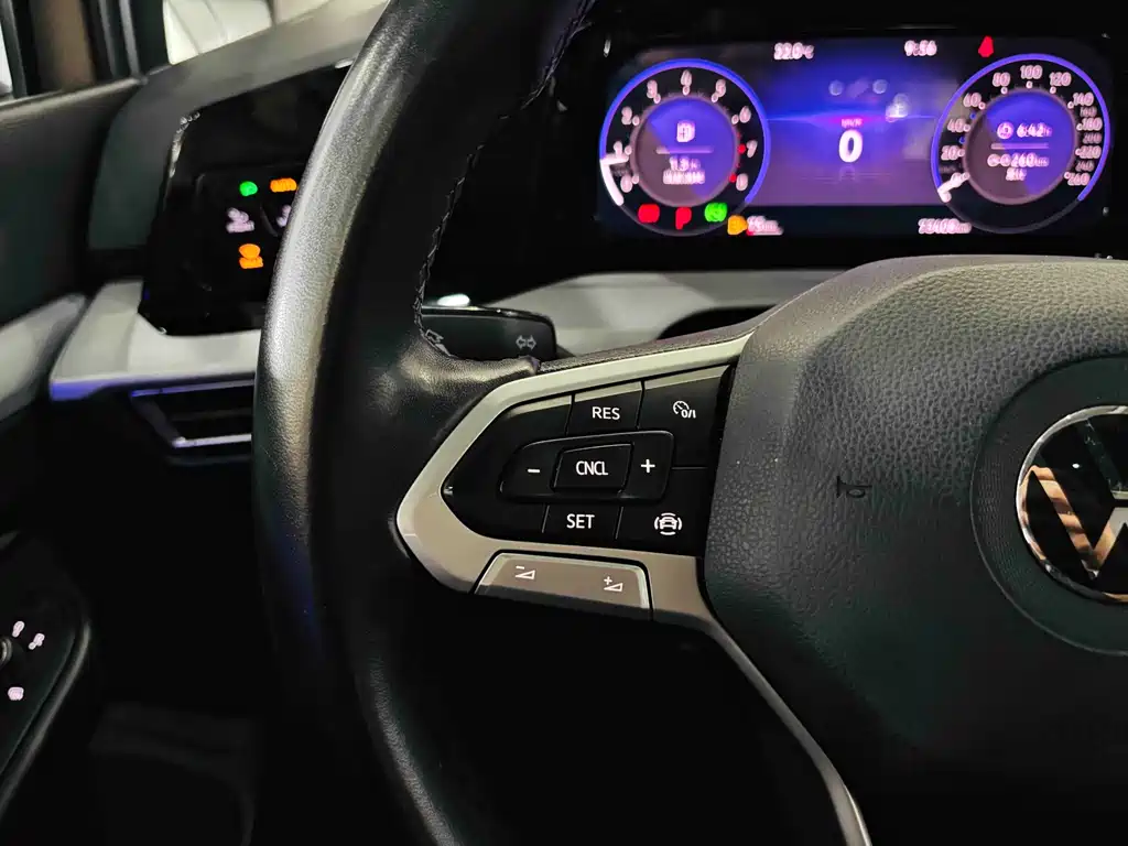 Volkswagen Golf — миниатюра 16