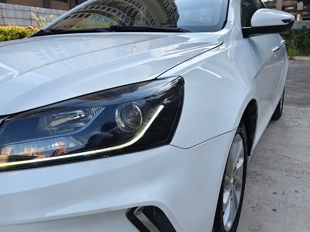Geely Emgrand — миниатюра 7