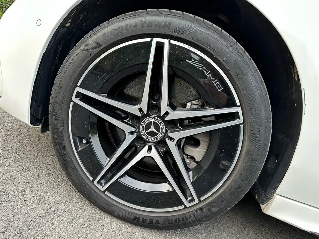 Mercedes-Benz C-Class — миниатюра 8