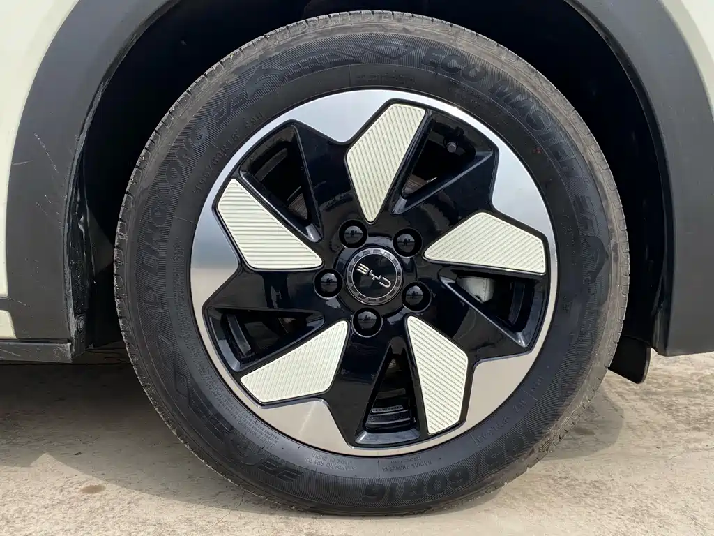 BYD Dolphin — миниатюра 10