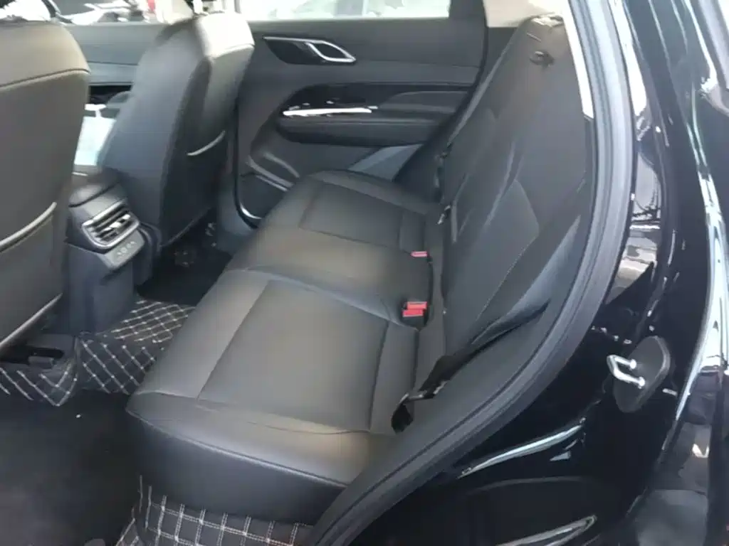 Hongqi Hongqi HS3 PHEV — миниатюра 17