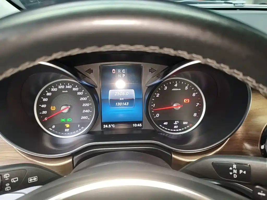 Mercedes-Benz V-Class — миниатюра 12