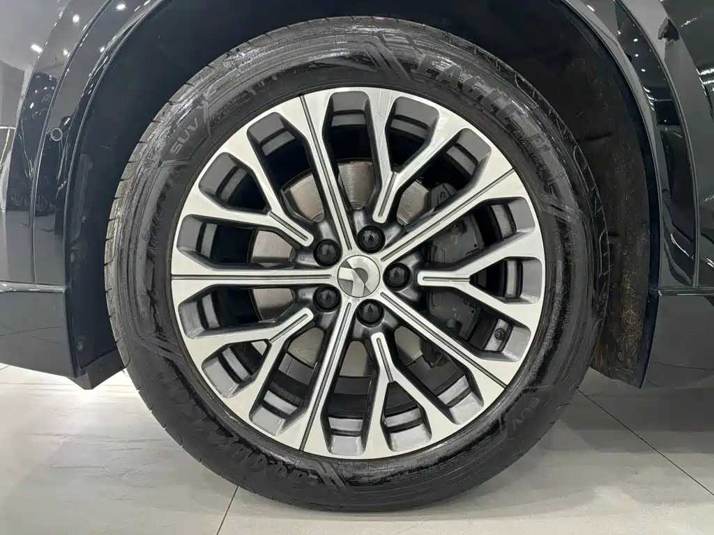 NIO ES6 — миниатюра 8