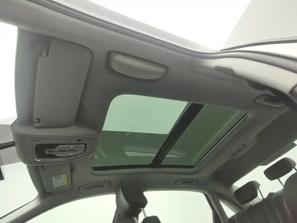 Audi A4L — миниатюра 14