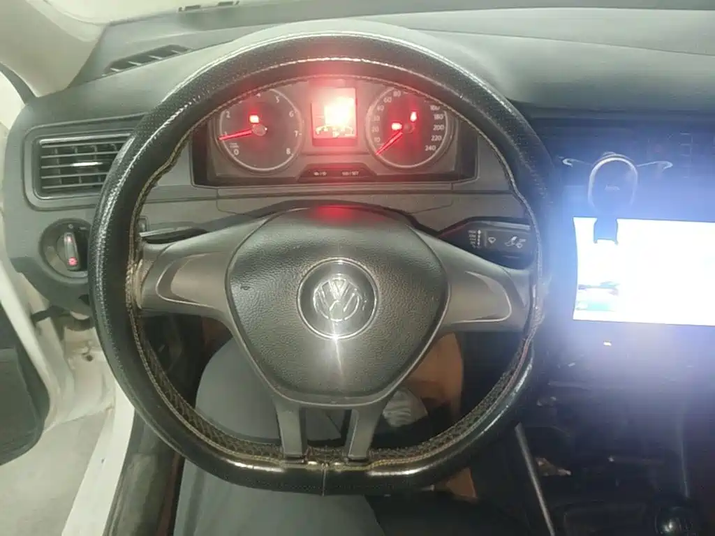 Volkswagen Santana — миниатюра 11