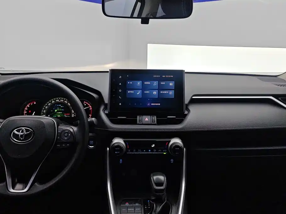 Toyota RAV4 — миниатюра 13