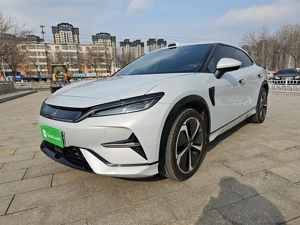 Byd L EV 2025