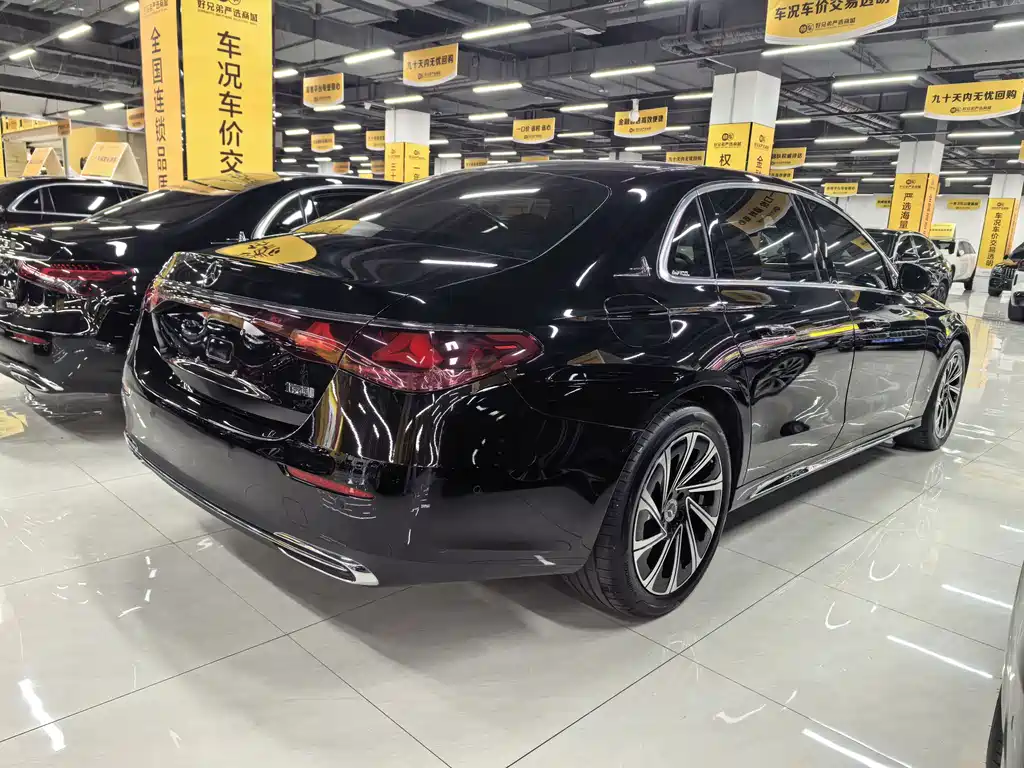 Mercedes-Benz E-Class — миниатюра 15