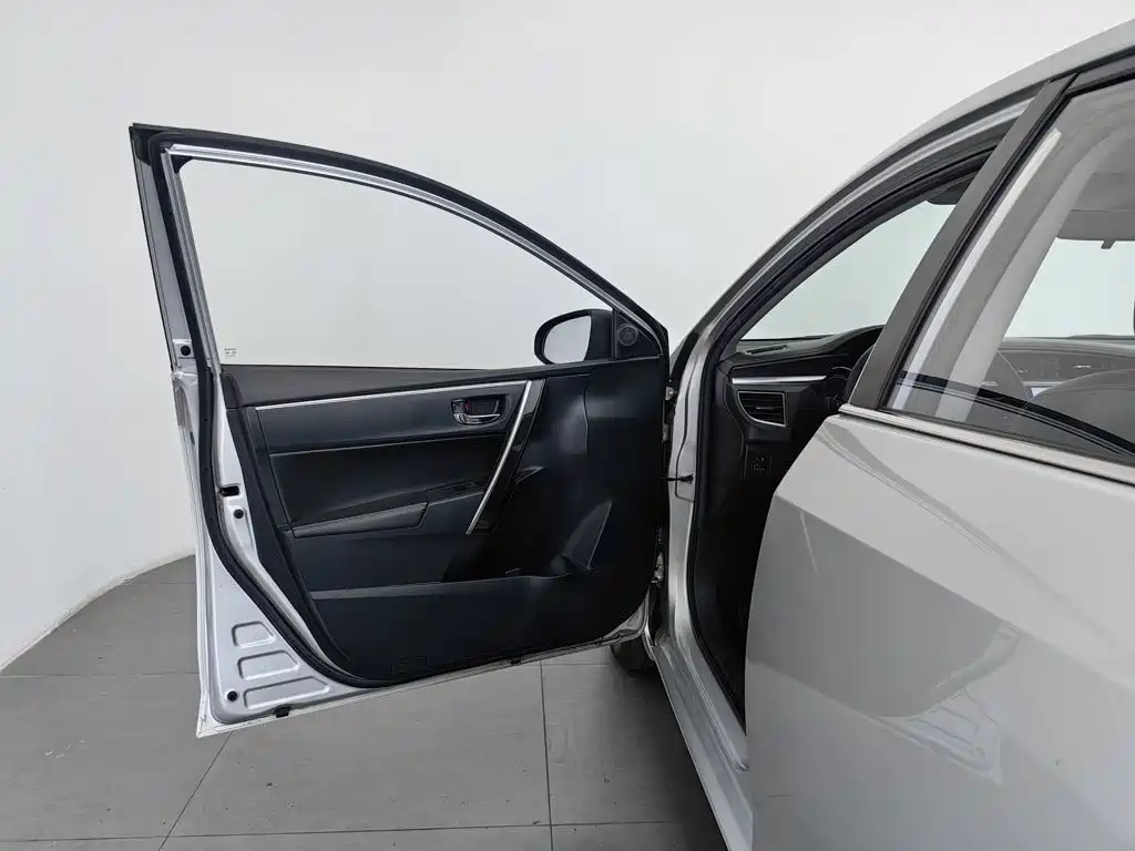 Toyota Corolla — миниатюра 8