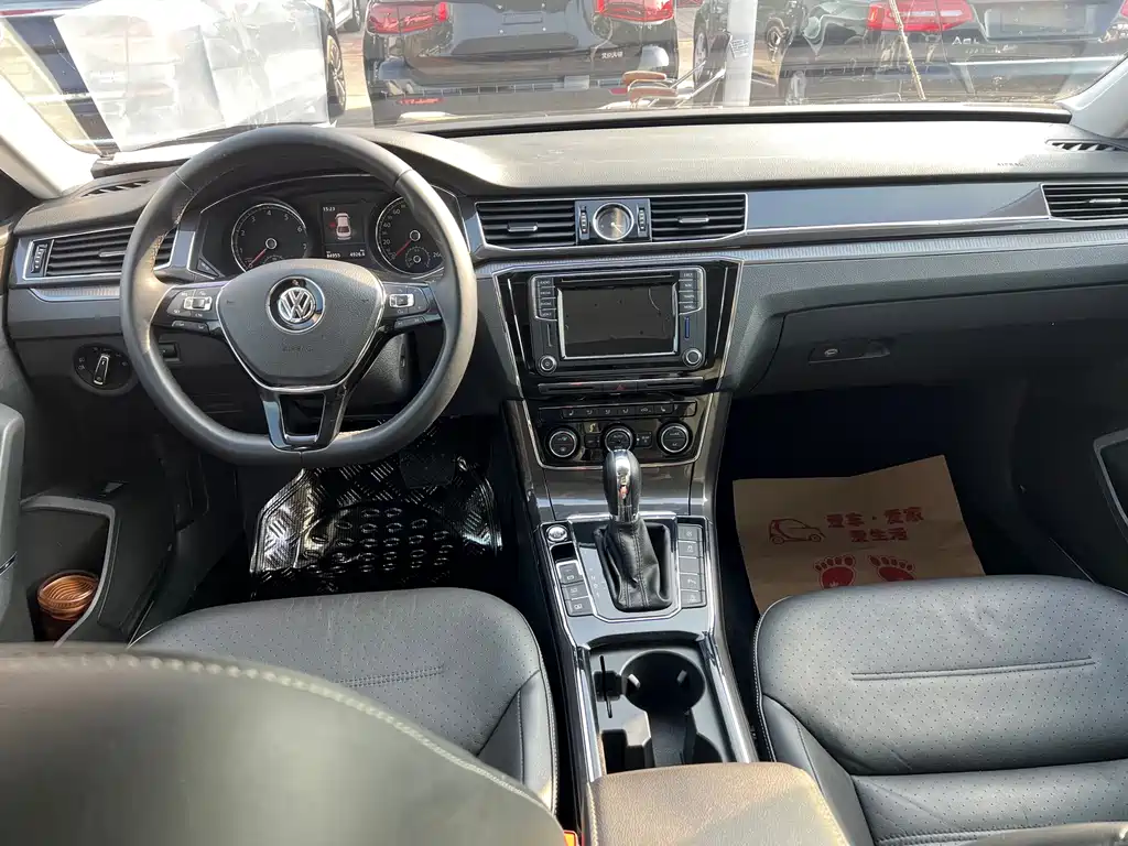 Volkswagen Passat — миниатюра 12