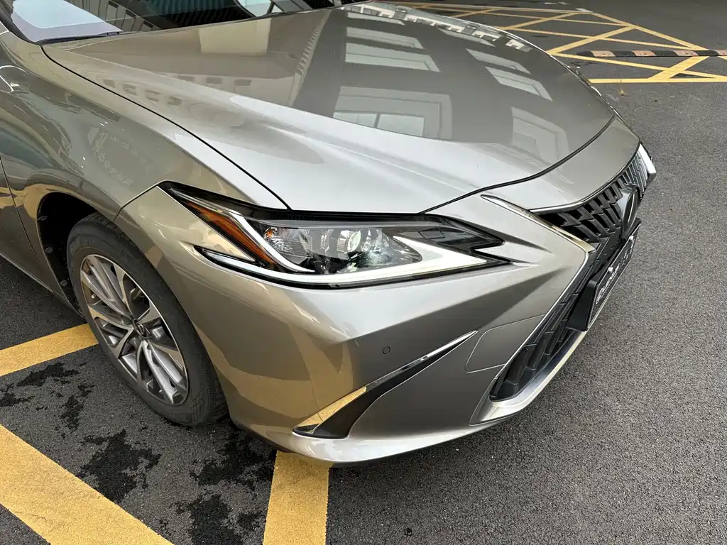 Lexus ES — миниатюра 3