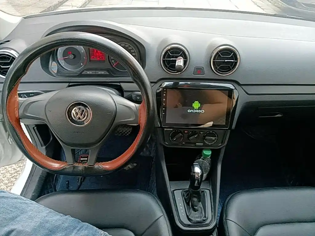 Volkswagen Jetta — миниатюра 10