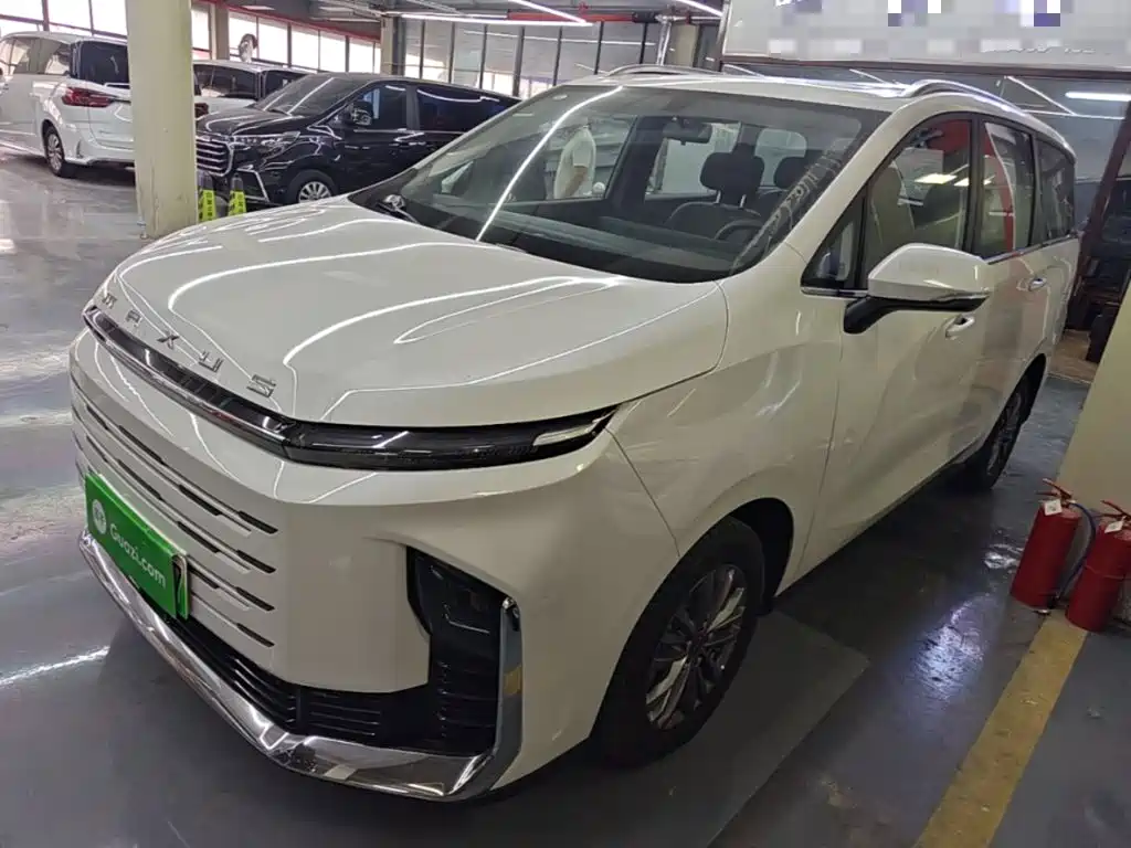 MAXUS G50 PHEV — миниатюра 2
