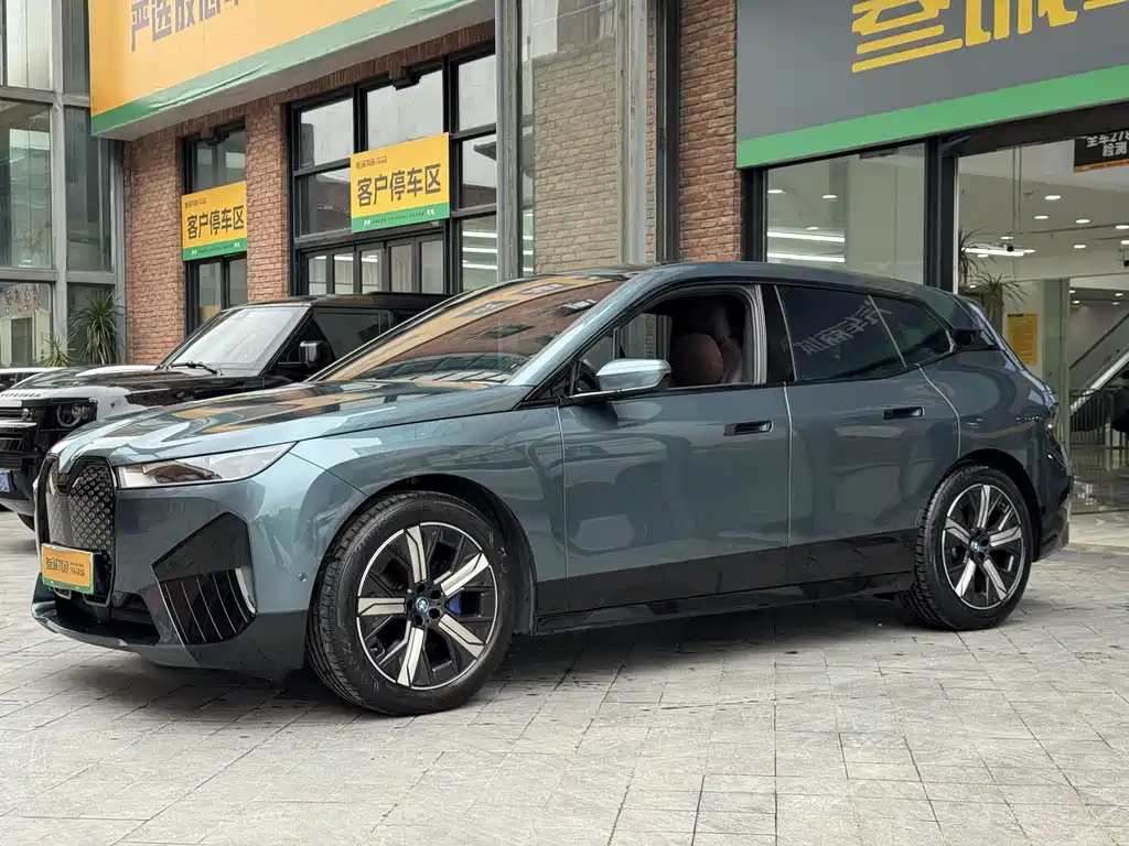 BMW iX 2022 xDrive40