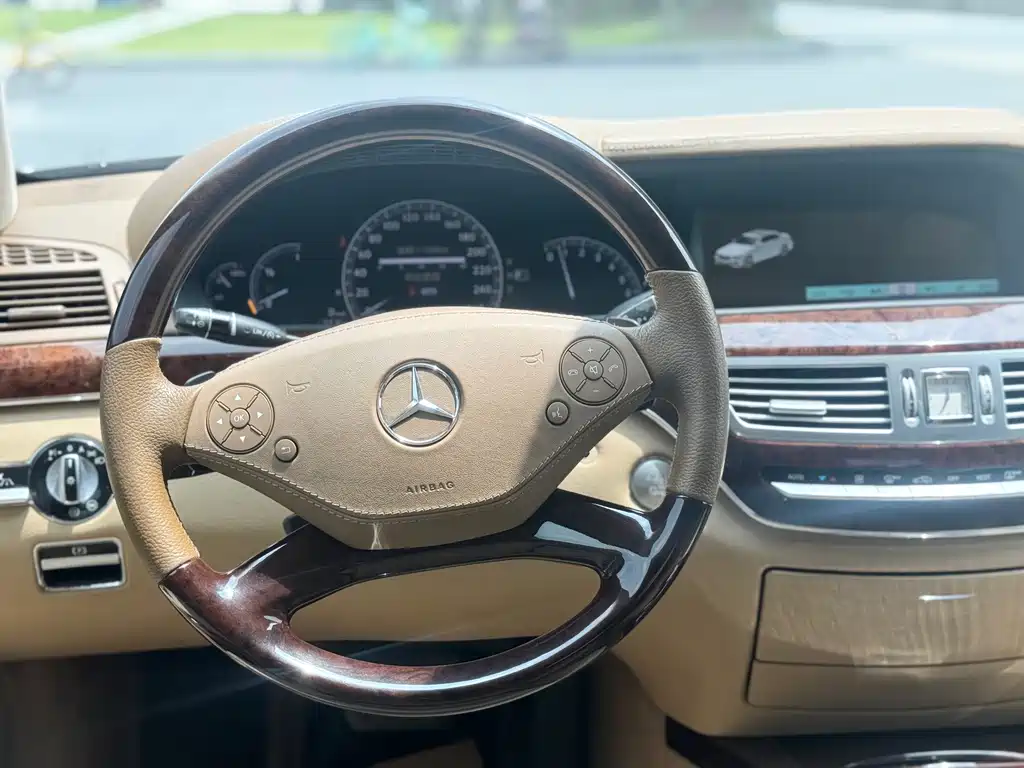 Mercedes-Benz S-Class — миниатюра 7