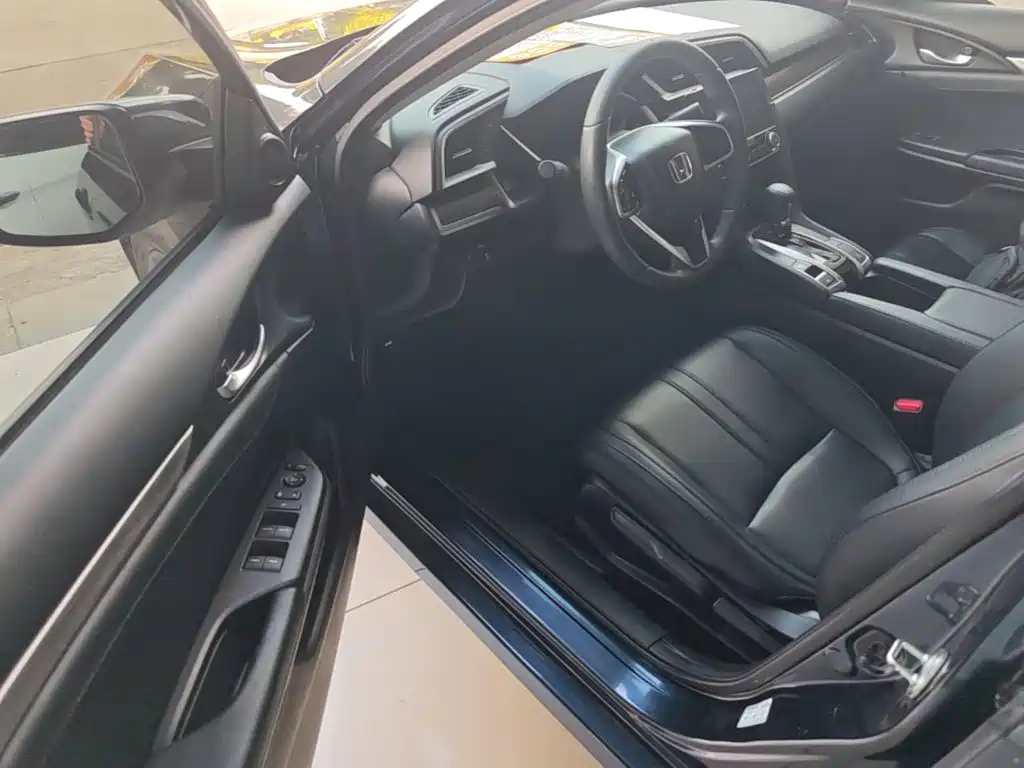 Honda Civic — миниатюра 16