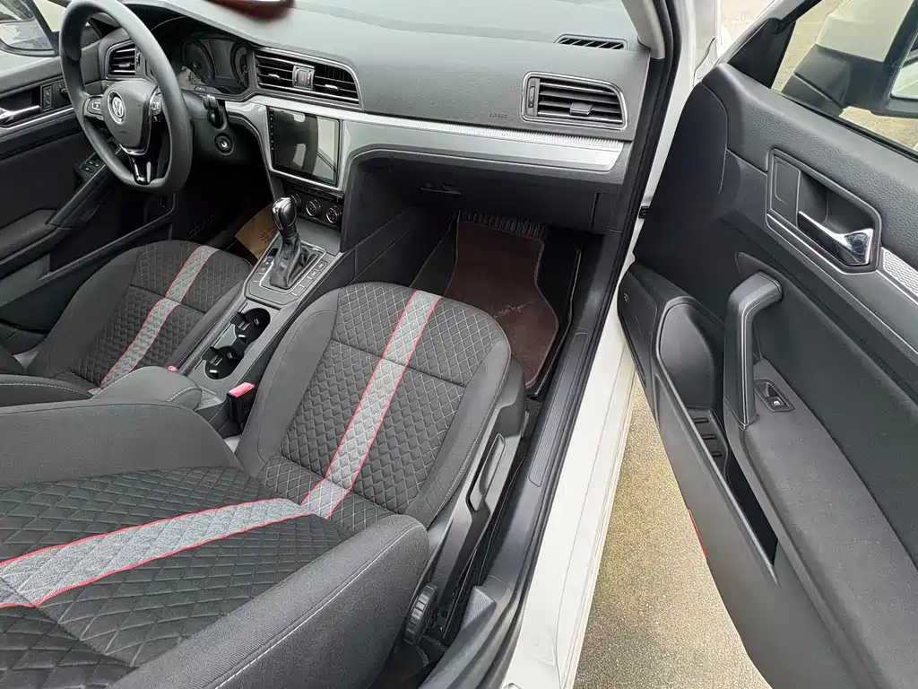 Volkswagen Lamando — миниатюра 13