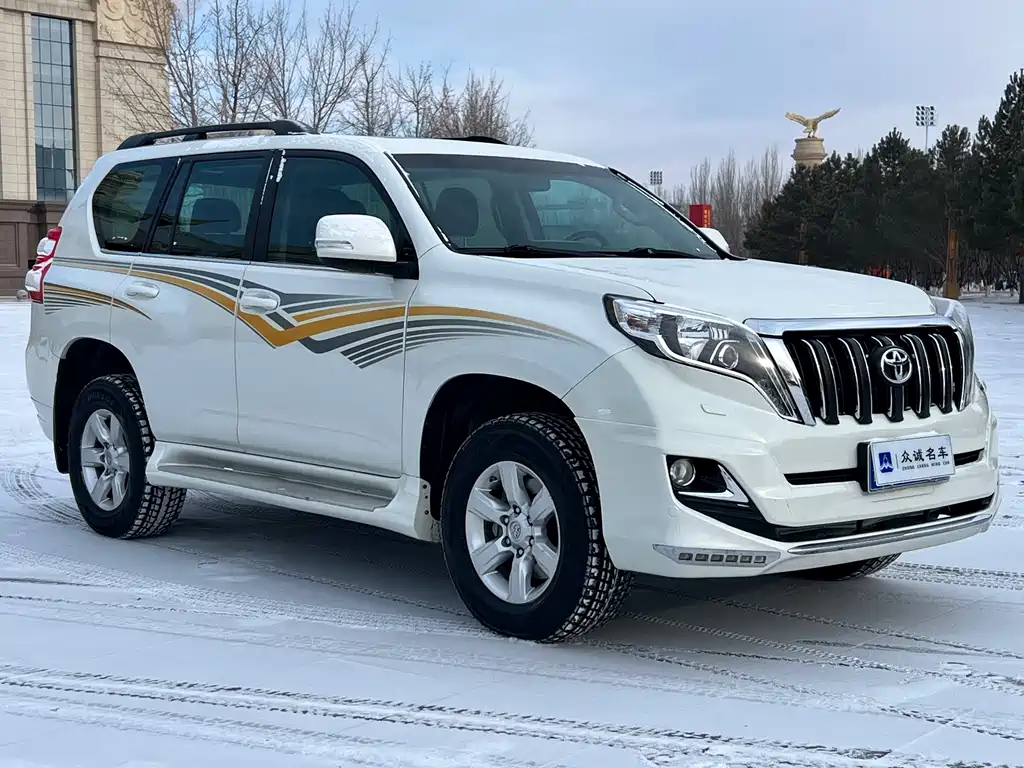 TOYOTA PRADO