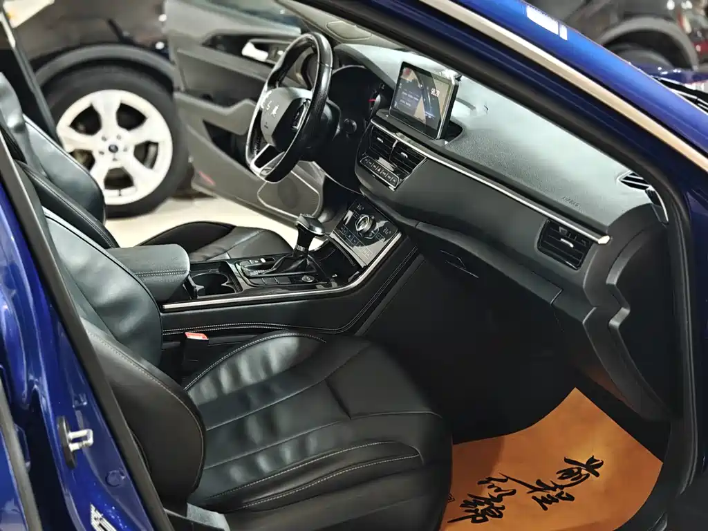 Hongqi H5 2018 30TD