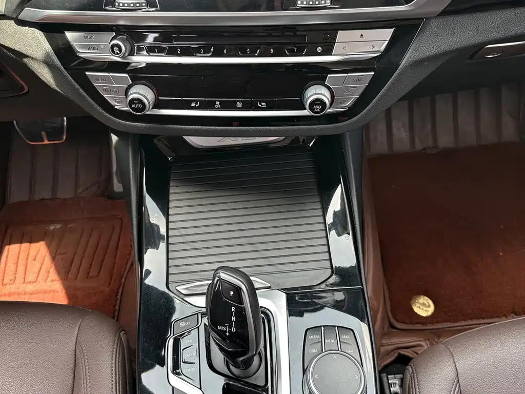 BMW X3 — миниатюра 10