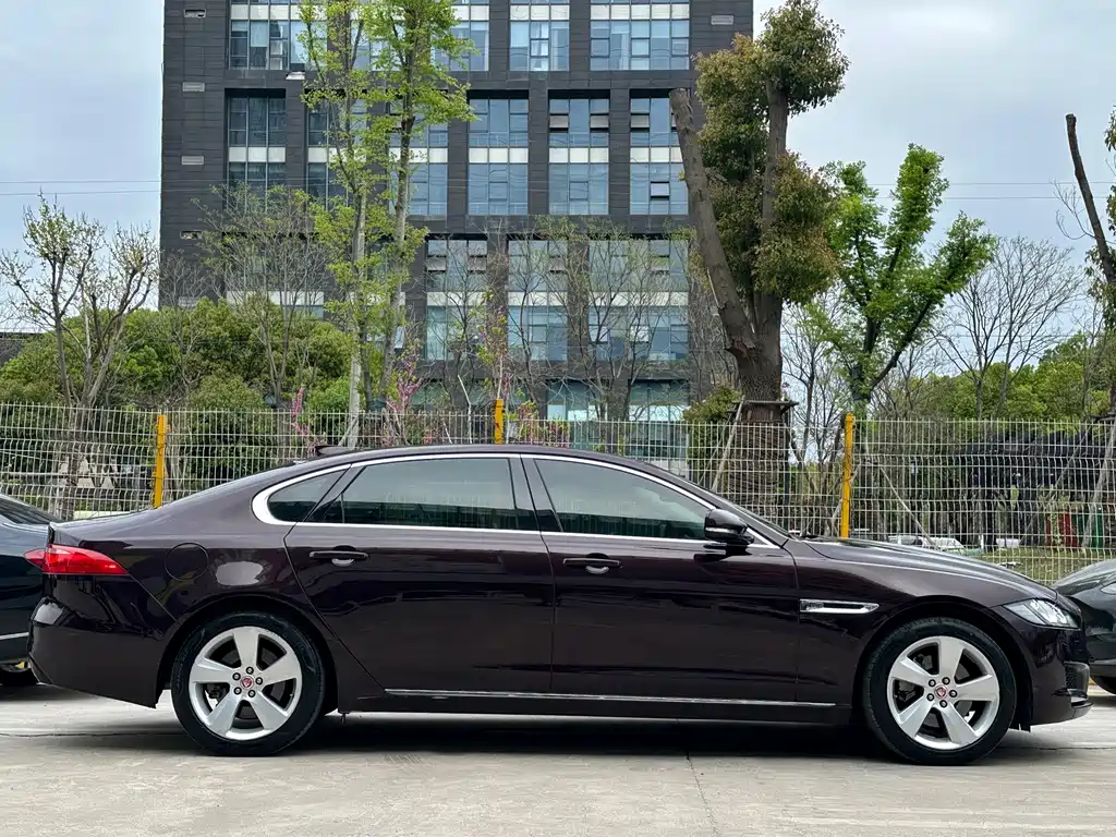 Jaguar XFL — миниатюра 8