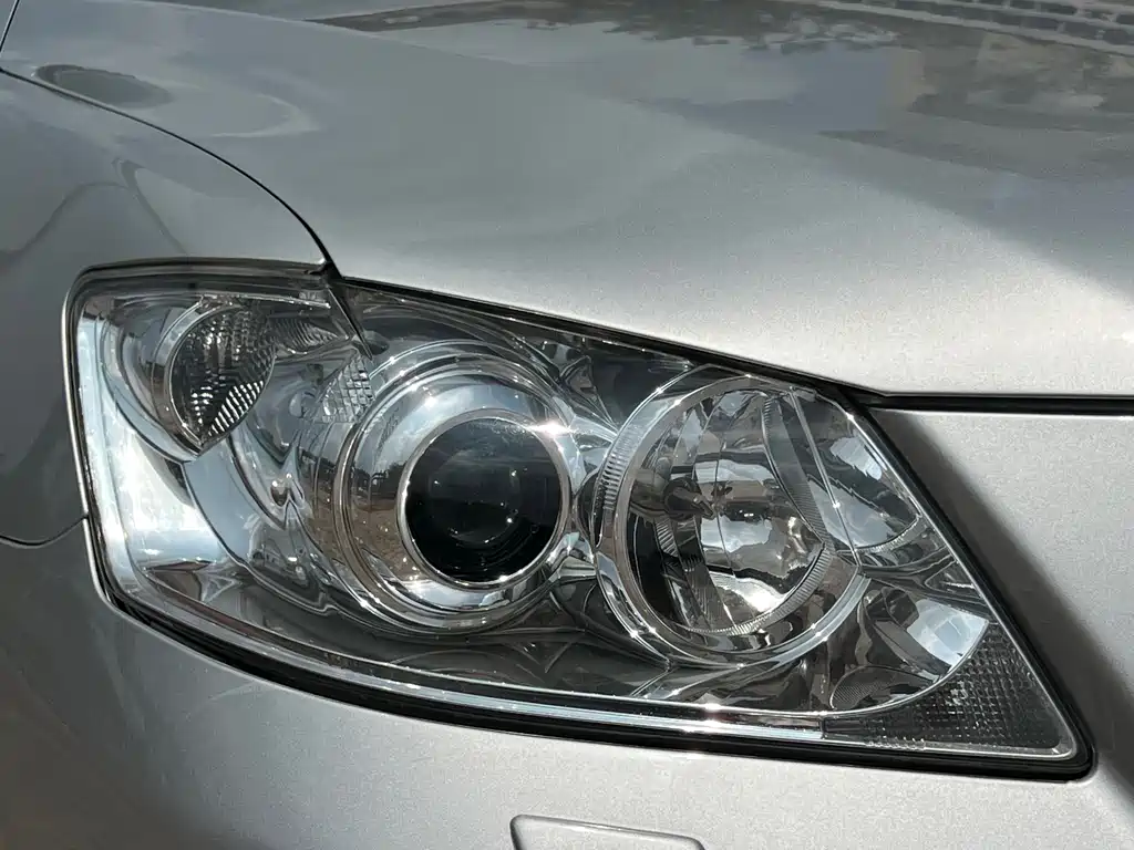 Toyota Camry — миниатюра 10