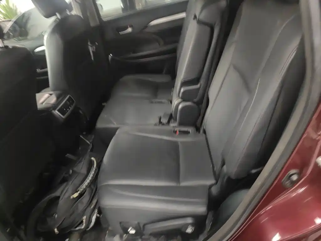 Toyota Highlander — миниатюра 17