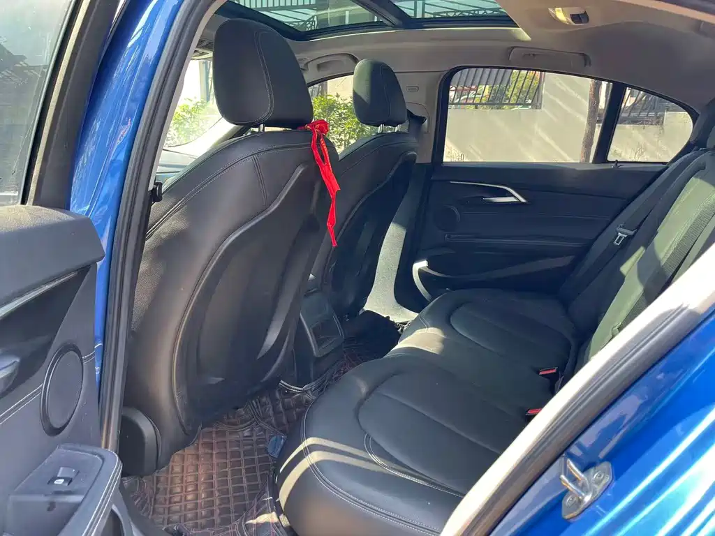 BMW 1 Series — миниатюра 6