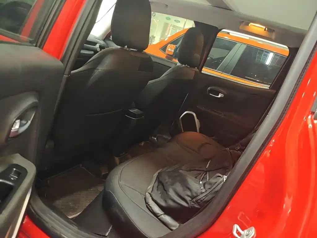 Jeep Renegade — миниатюра 17