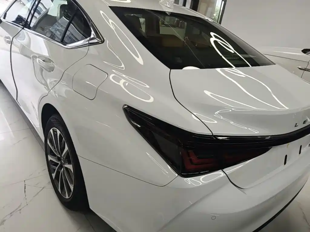 Lexus ES 2025 200 Premium