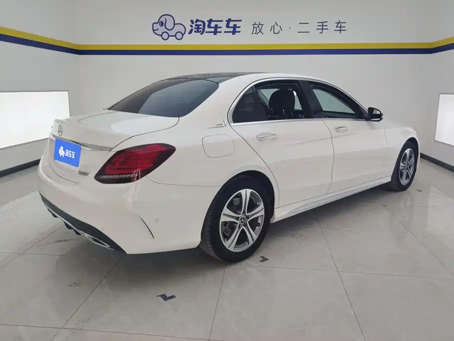 Mercedes-Benz C-Class — миниатюра 3