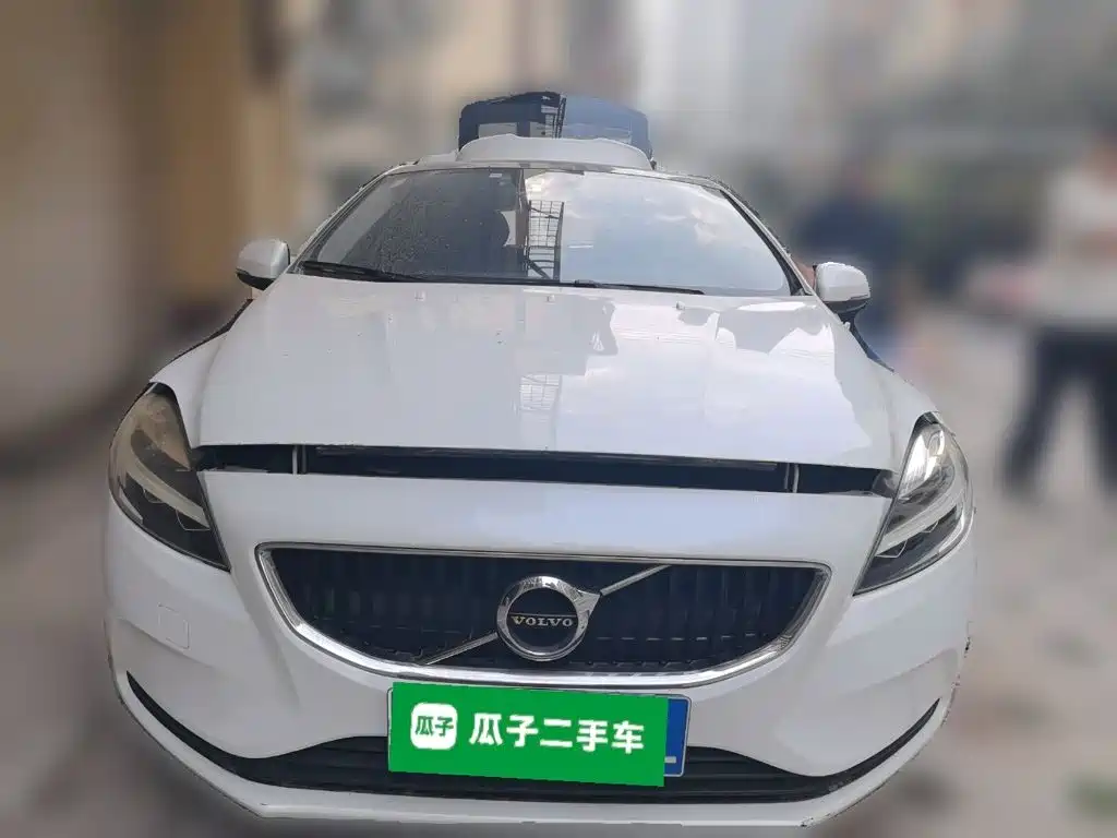 Volvo V40 — миниатюра 2