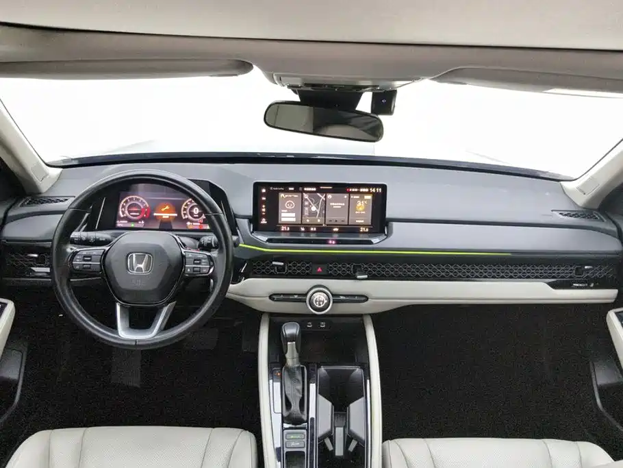 Honda Accord — миниатюра 12