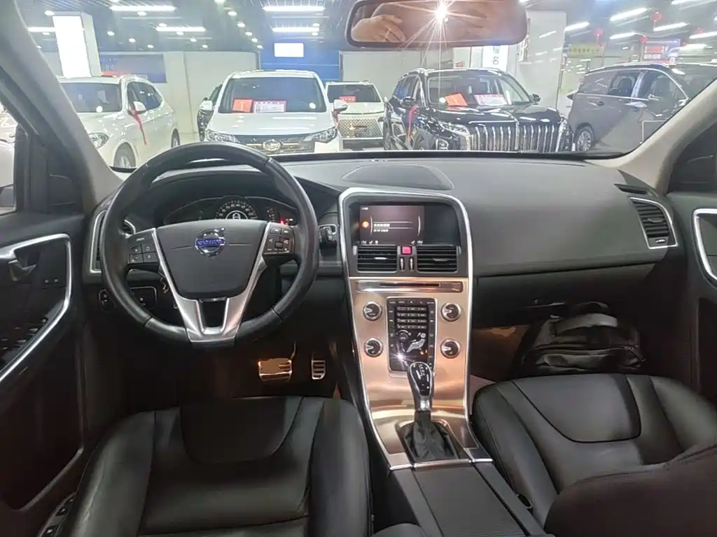 Volvo XC60 — миниатюра 10