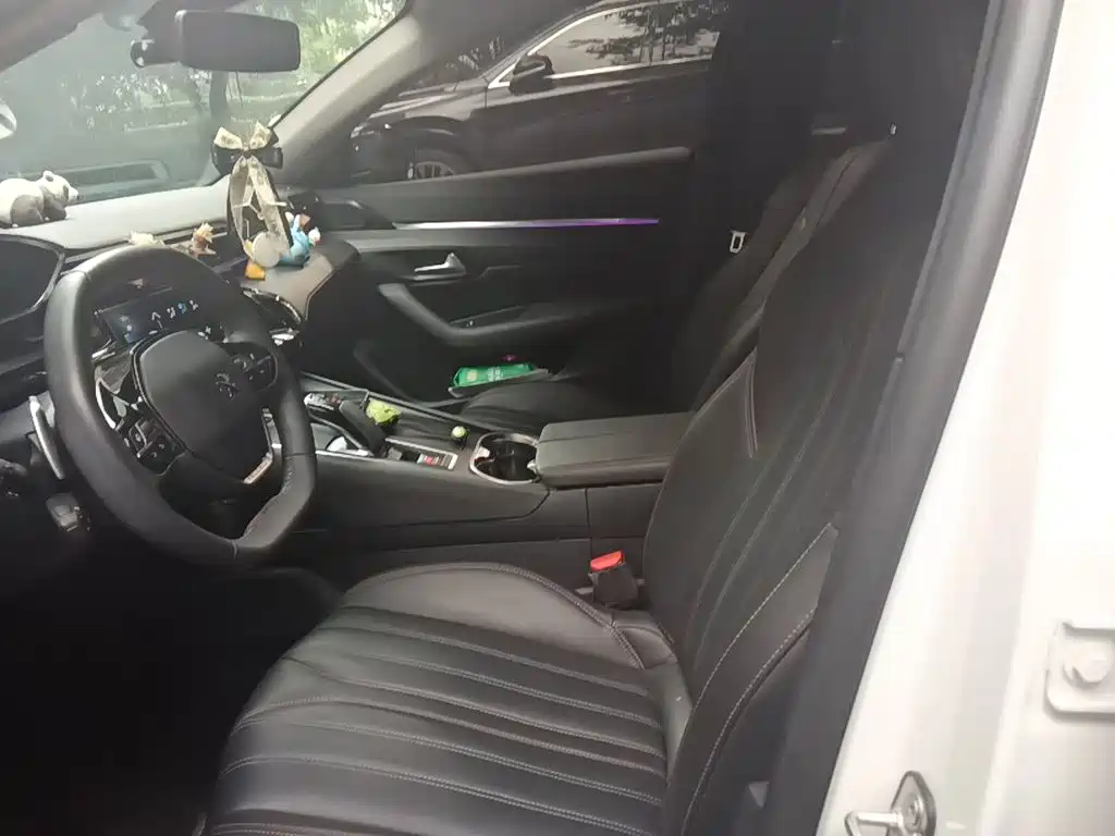 Peugeot 508L PHEV — миниатюра 8