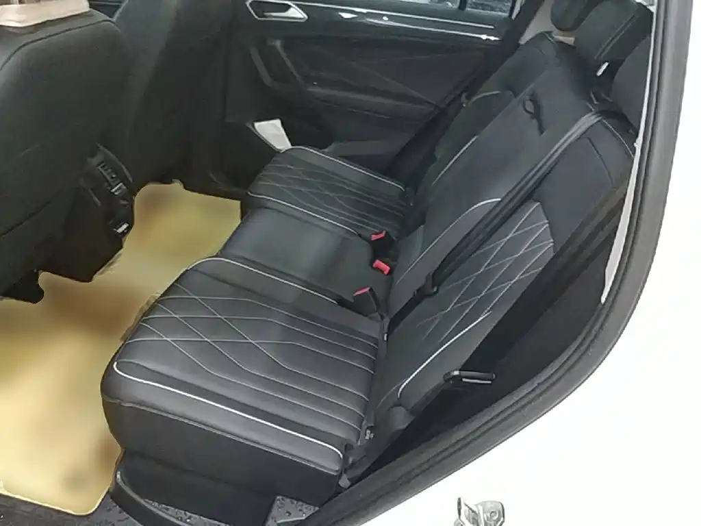 Volkswagen Tiguan L — миниатюра 17