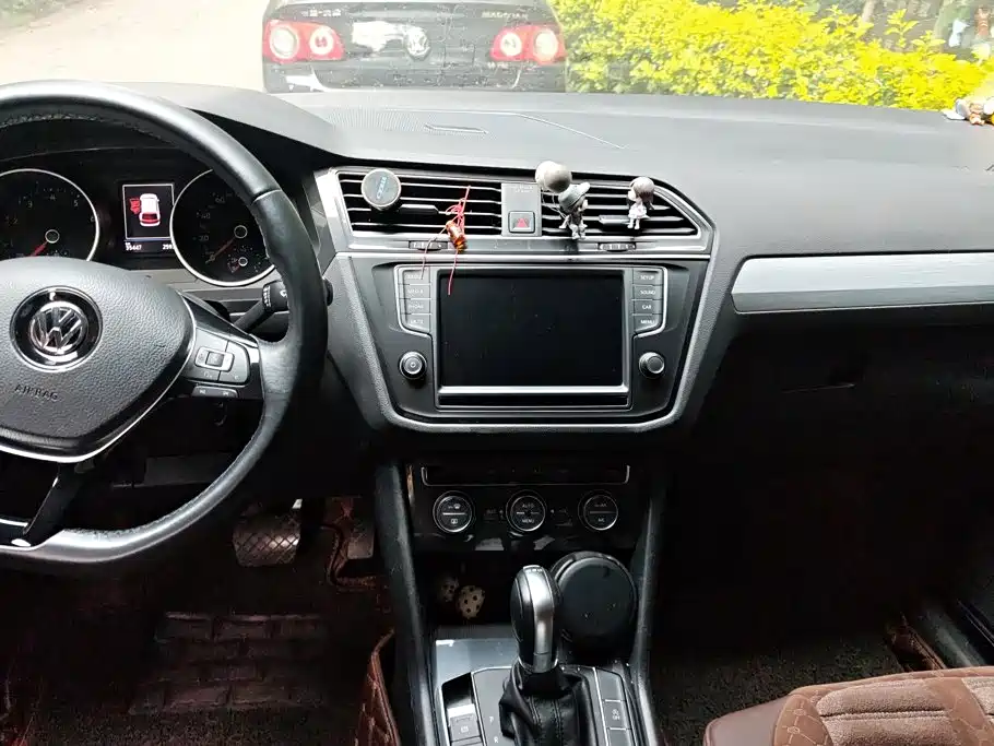Volkswagen Tiguan — миниатюра 12