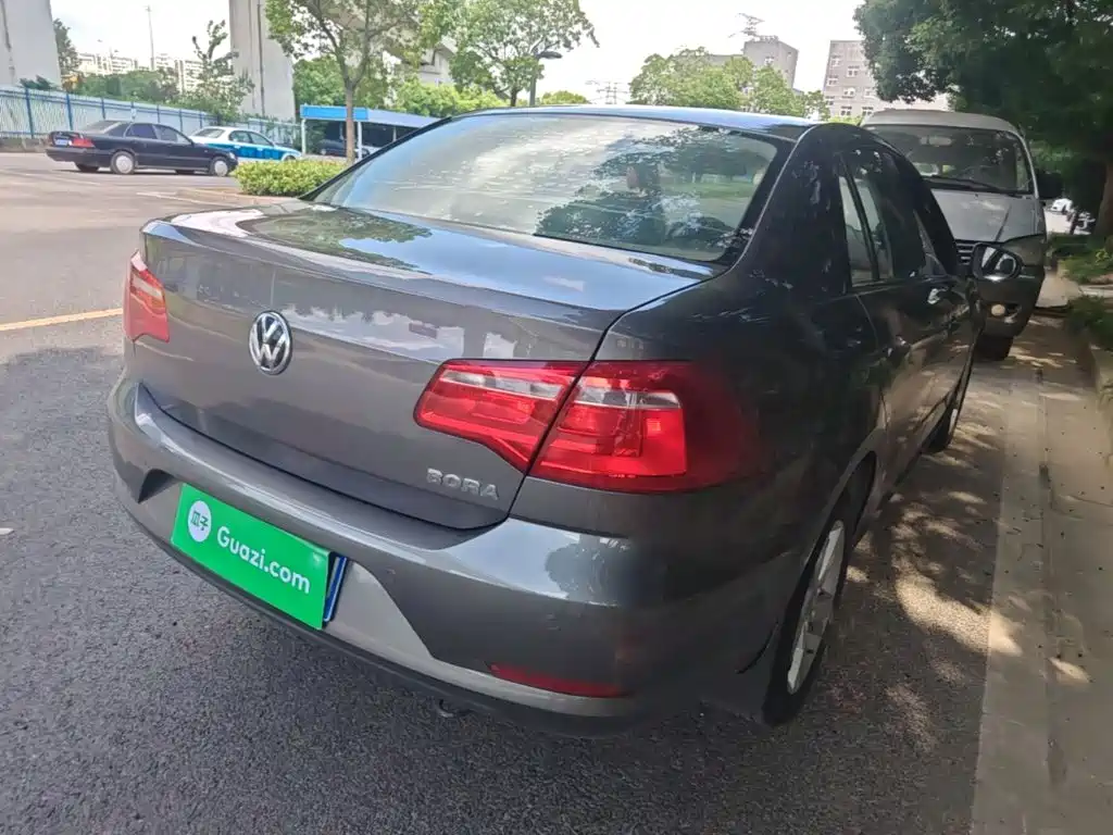 Volkswagen Bora — миниатюра 7