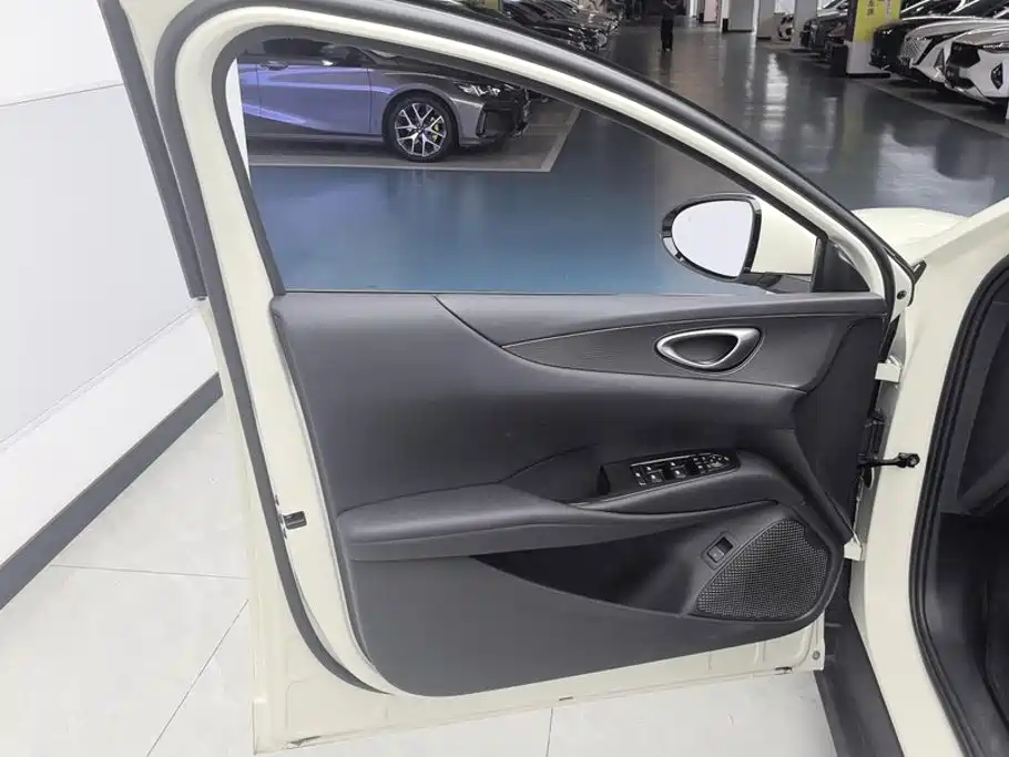BYD Seal 06 — миниатюра 7
