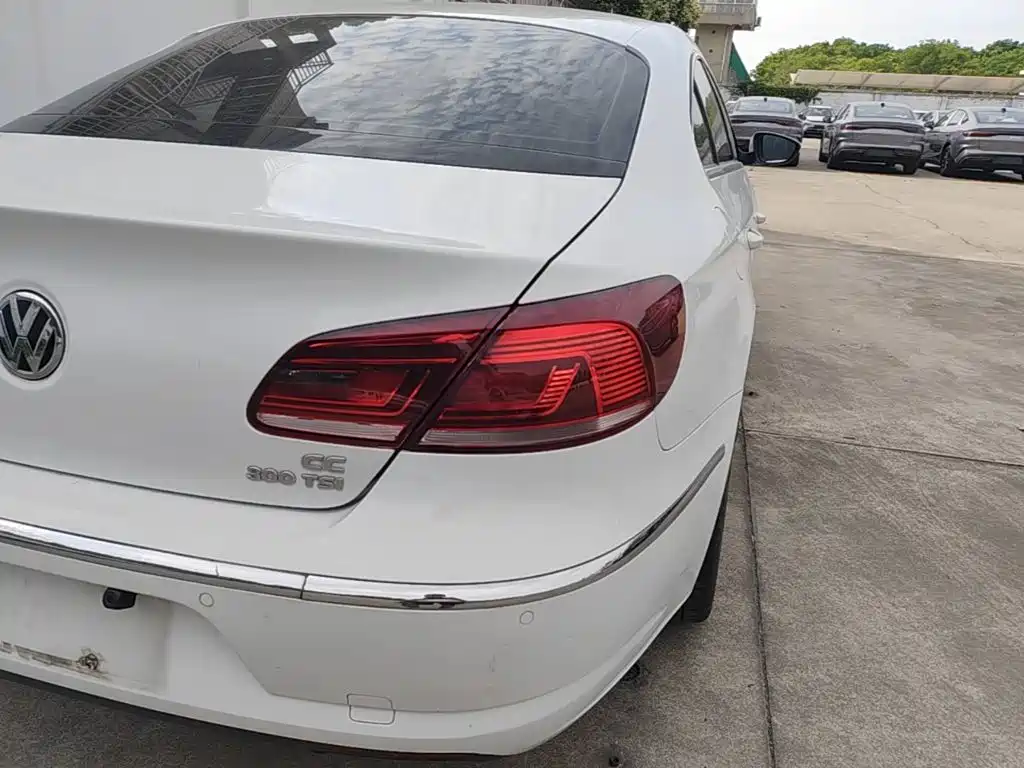 Volkswagen FAW - Passat CC CC 2016 1.8TSI Luxury