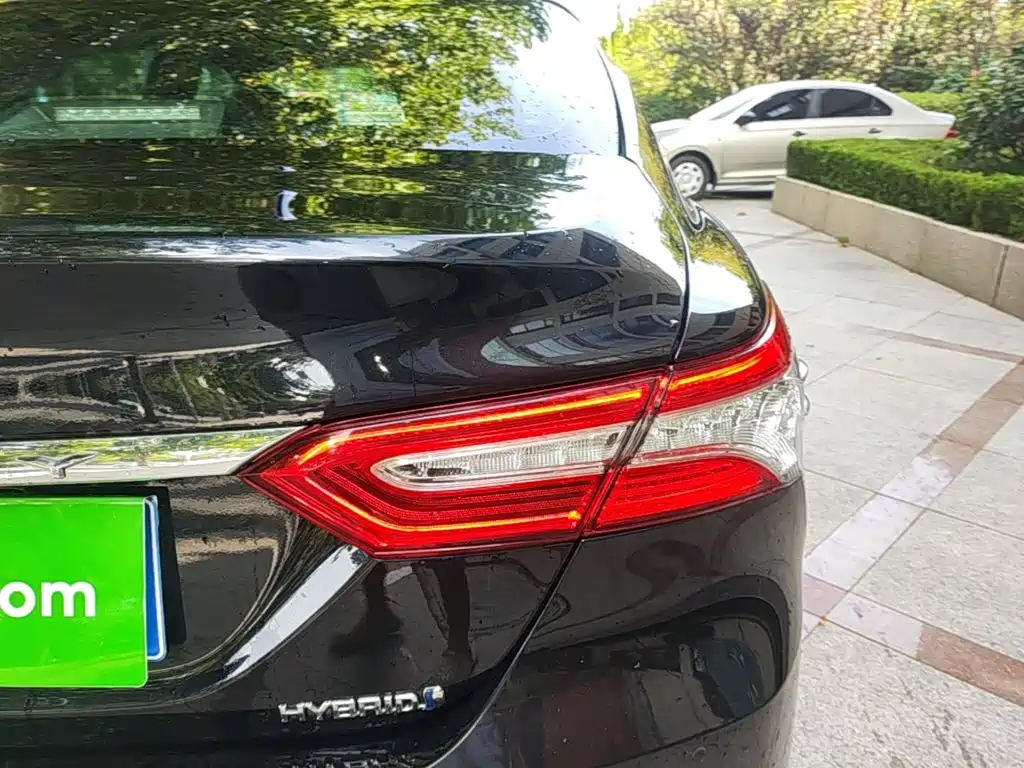 Toyota Camry — миниатюра 8