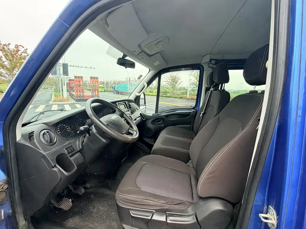 IVECO Ousheng — миниатюра 4
