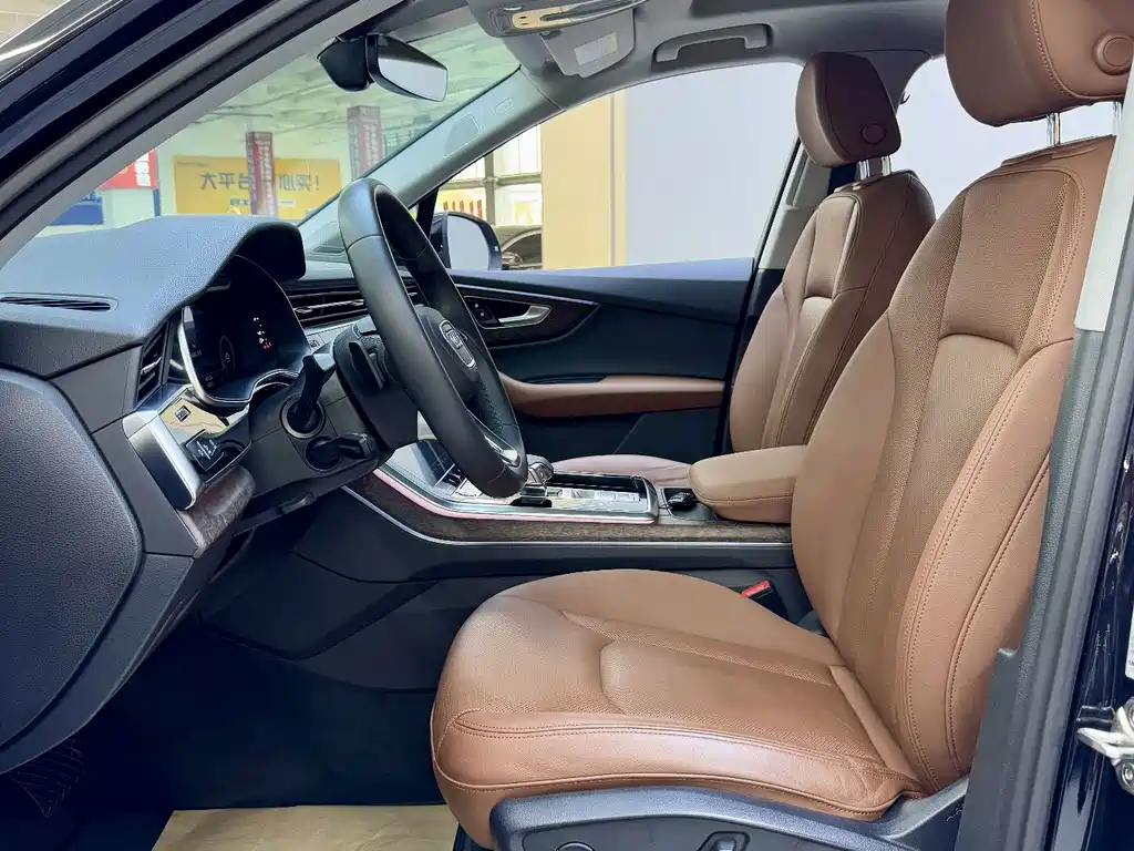 Audi Q7 — миниатюра 4
