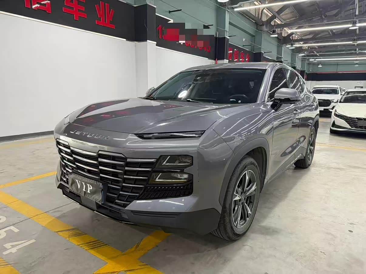 Jetour Jetour Dasheng 1.5 л 2024 г. Серебристо-серый, пробег 16000 км