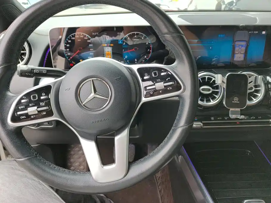 Mercedes-Benz GLB — миниатюра 12