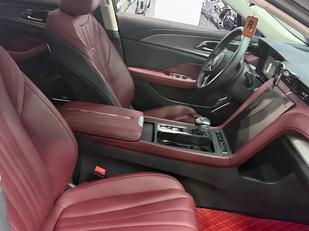 Hongqi Hongqi H5 — миниатюра 6