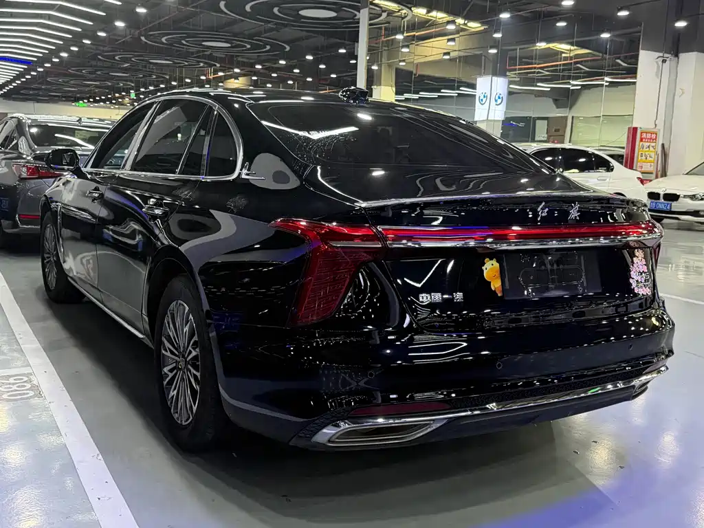 Hongqi Hongqi H5 — миниатюра 8