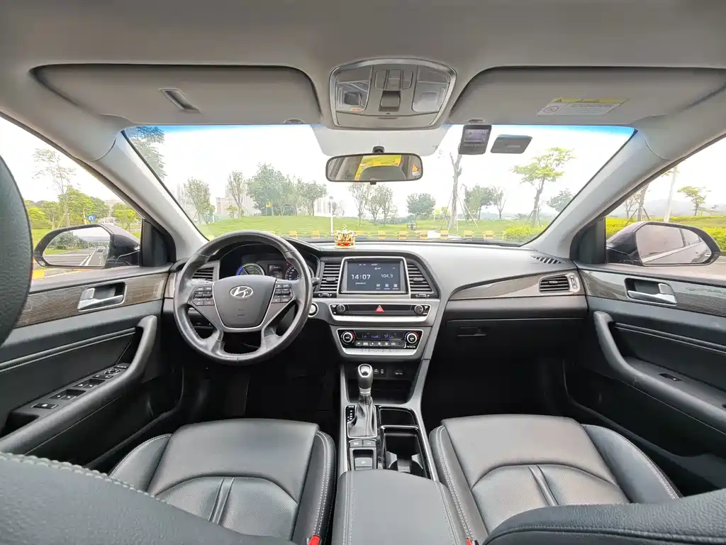 Hyundai Sonata PHEV — миниатюра 11